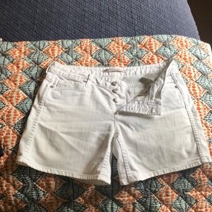 Vince White denim shorts size 28